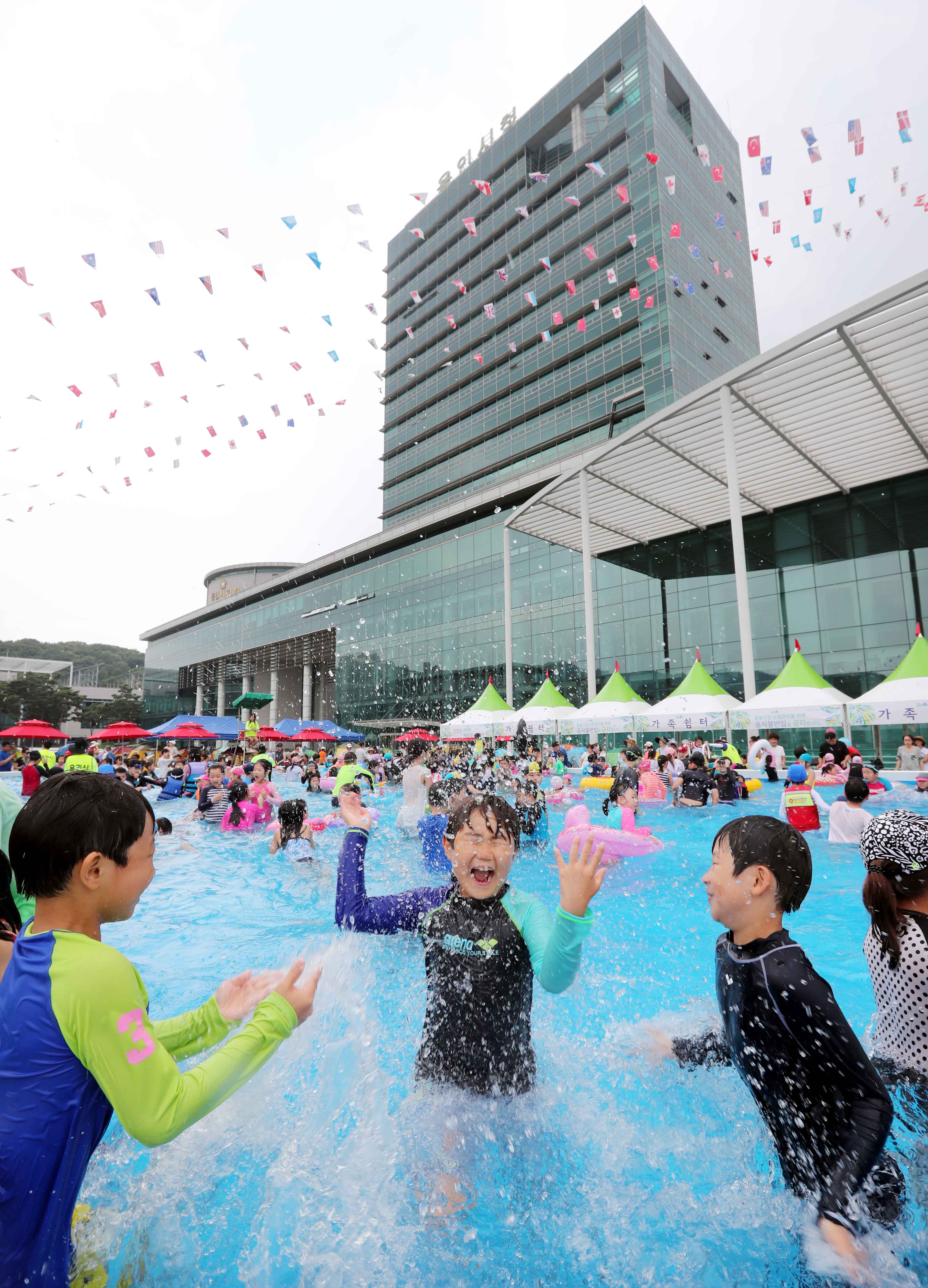 사용자 업로드 이미지